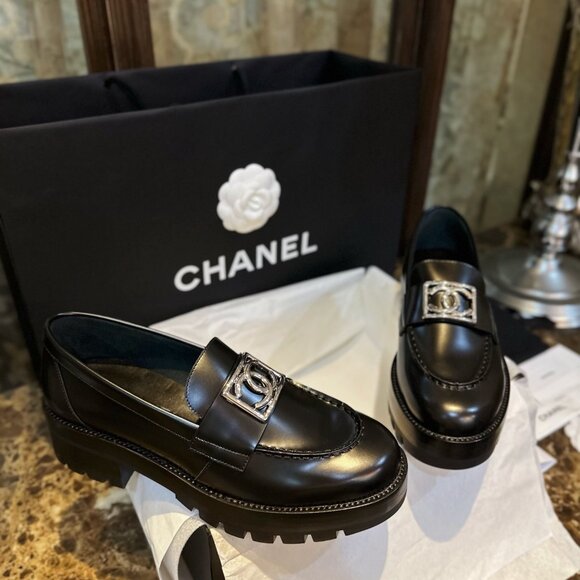 CHANEL Shoes - Women's Chanel loafers🎉